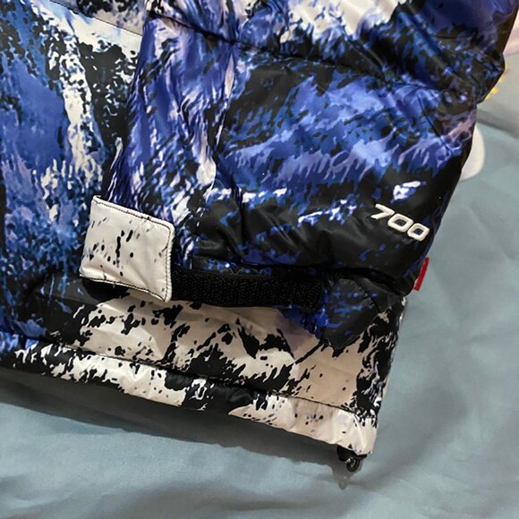 Supreme x The North Face Mountain Print Down Jacket - Picture 5 of 14
